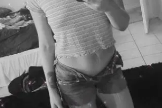 5ft 115lbs 26yrs old ready to ... - Image 1