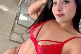 Latina hermosa recien llegada ... - Image 1