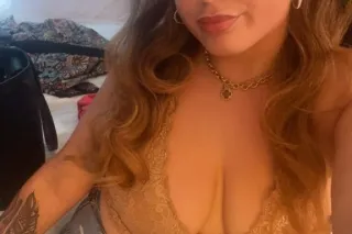 Mama MIA! CUM get a pizza dis ... - Image 1