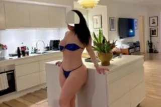 Hi, I'm a new girl in the area. - Image 1