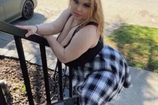 im back babes busty blonde pawg hosting in CONCORD NOW - Image 2