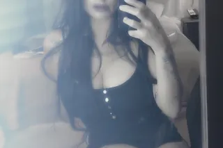 MIAMI LATINA VISITING NOW ( yes im real !) - Image 1