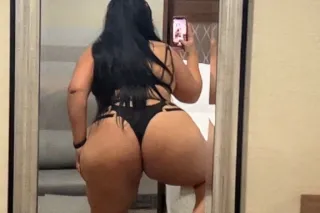 Sexi big booty🍑in town💦juicy k... - Image 4
