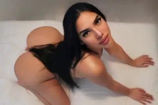 Hello my love do you want to spend a pleasant moment with me - Image 2