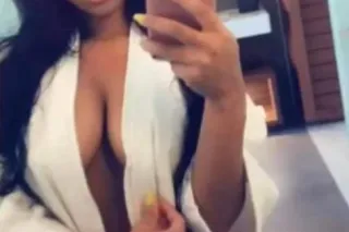 Exotic Petite Hottie Seeking a companion 🫦 - Image 2