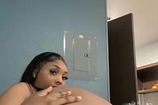 👅 COME WATCH 👀 ME SQUIRT💦🫦 - Image 1