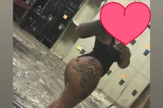 Cum play with me you’ll feel wanted really wanted. Every inch of attention is intentional. Every moment is about release, indulgence, and satisfaction. Clean, discreet, sensual energy only. No drama. No awkwardness. Just heat. - Image 3