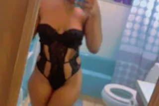 slim thick dream girl - 25 - Image 3