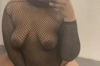 QV SPECIAL 😘✨COME PLAY WITH MI... - Image 1