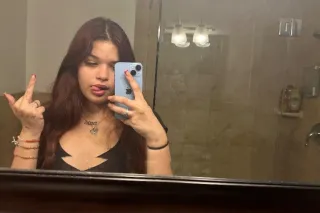 emo cute girl looking to have fun💦 - Image 4