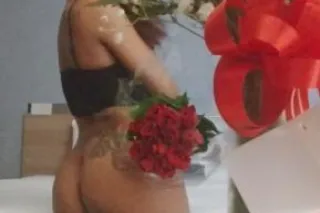 “Sweet enough to steal your at... - Image 4