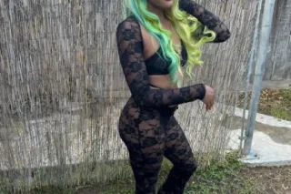 pretty petite freak :) avaible... - Image 2