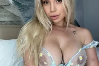 Hey love Enjoy $$ Anal without condom, Blowjob, Doggy, BBJ $$ 😻Incall or Outcall&Car🚙Fun 🥰Are you invited old age doesn't matter ✅Available for you 24/7 Text me -(𝟥𝟥𝟢) 𝟫𝟣𝟢-𝟣𝟪𝟪𝟩💦💦 - Image 4