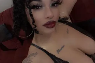 🥂🍭 Upscale Puertorican Babe 🌹✨... - Image 1