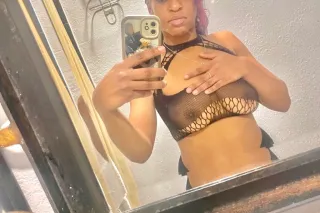PRETTY FACE TREAT💦💦💦CLIENT'S F... - Image 1