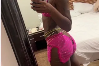 NEW IN TOWN ✈🍑 Cum Play With The Best Give Yourself A Chocolate Treat 🍫🍭💦 Car Fun && Outcalls AvailableToday - Image 3