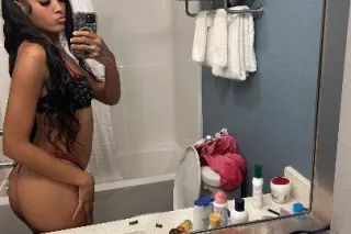 last day in town 😚🏆 kum c me 💦 availabe now - Image 2