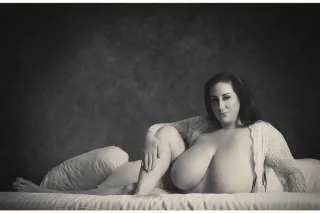 Busty Sexy MILF! Nashville 2/2... - Image 3