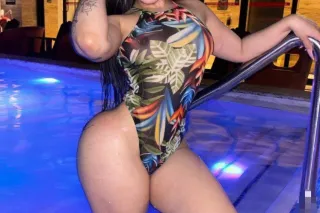 💦💏🏻💏🏻😍Ven a pasa un momento delicioso y olvdate de los problemas por un buen rato ven a Disfrutar y ser feliz.🥰🥰🥰🥰😍 - Image 1