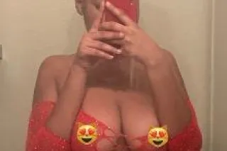 TIGHT WET READY👅💦 - Image 2