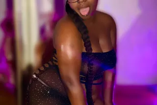Super wet, juicy ass dominican BABY - Image 4
