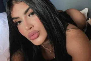 Sexi chica recien llegada, contestura delgada y elengante 🥰👌💘 - Image 1