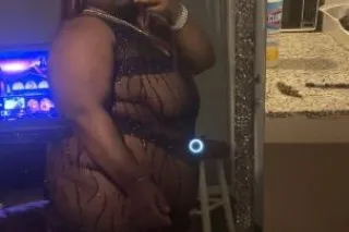 Exotic bubbles here houseplay cardates ft show and much more discreet fun😌📲100% recent and real footage of me - Image 5