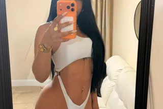 latina - Image 4