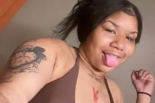 COME FUCK ME PAPI 😌😍. - Image 1