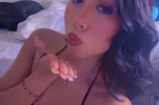 Latina Mamiii 🫦 - Image 1