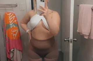 freaky and hosting available l... - Image 2