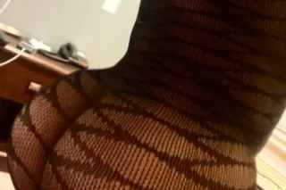 Sexy Caramel Funsize Freak - Image 11