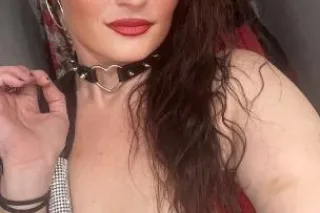 Thick thighs pretty eyes, sexy... - Image 1