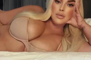 BLONDE BUNNIE 😍 BiG BoOTy HOT & WETT (.)(.) 💦 IN & OUT! - Image 12