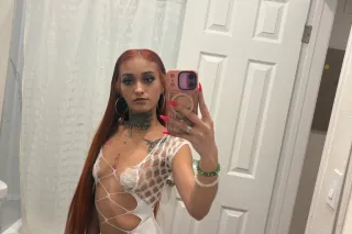 Beautiful lady🥰🥭🤪 - Image 5