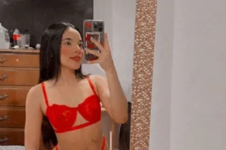 hey baby I'm available, pretty Latina,available - Image 2