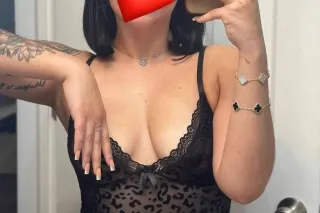 Hot latina waiting for u papi ... - Image 4