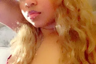 Curvy Caramel Sexy Playmate 🍯🫦... - Image 2