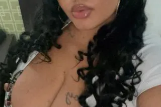 FIRST DAY!! !! Ur Fav Bbw💋Вєтт... - Image 1