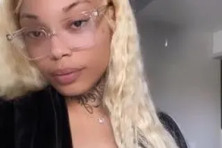 COME FUCK THIS PRETTY PUSSY DA... - Image 2