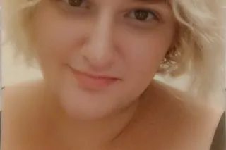 Happy hour 100hhr 🍓 🍓 come over and play!! - Image 1