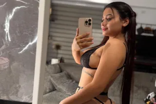 💜💙💚REAL HOT AND SEXY LATINA BABE 💋💯REAL PICTURES💯😘 - Image 1