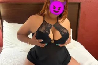 hermosa latina tetona culona r... - Image 2