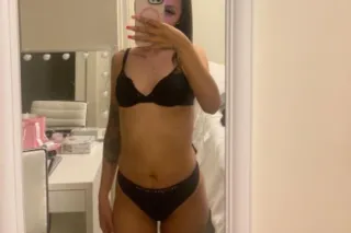 new sexy petite latina🎀 - Image 2