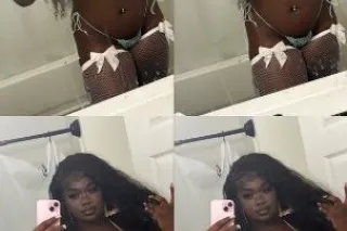 pretty and thick 👅🥇 carplay an... - Image 3