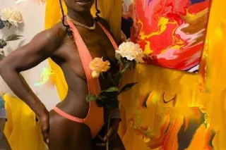 Thee Sexxxy Shy Empress🌹🍫 Mass... - Image 1