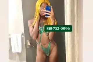 Slim Goddess 😻 visiting 💕 Book... - Image 4