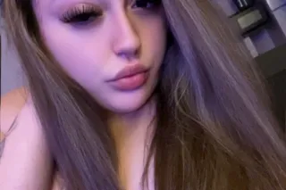 VDAY deals 🥰🚨🌹 cream queen BBW... - Image 2