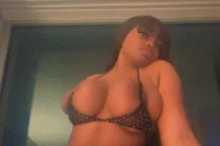 JUICY WET WET - 23 - Image 3