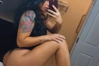 Real Pictures 🤩 Ur Favorite Fa... - Image 1